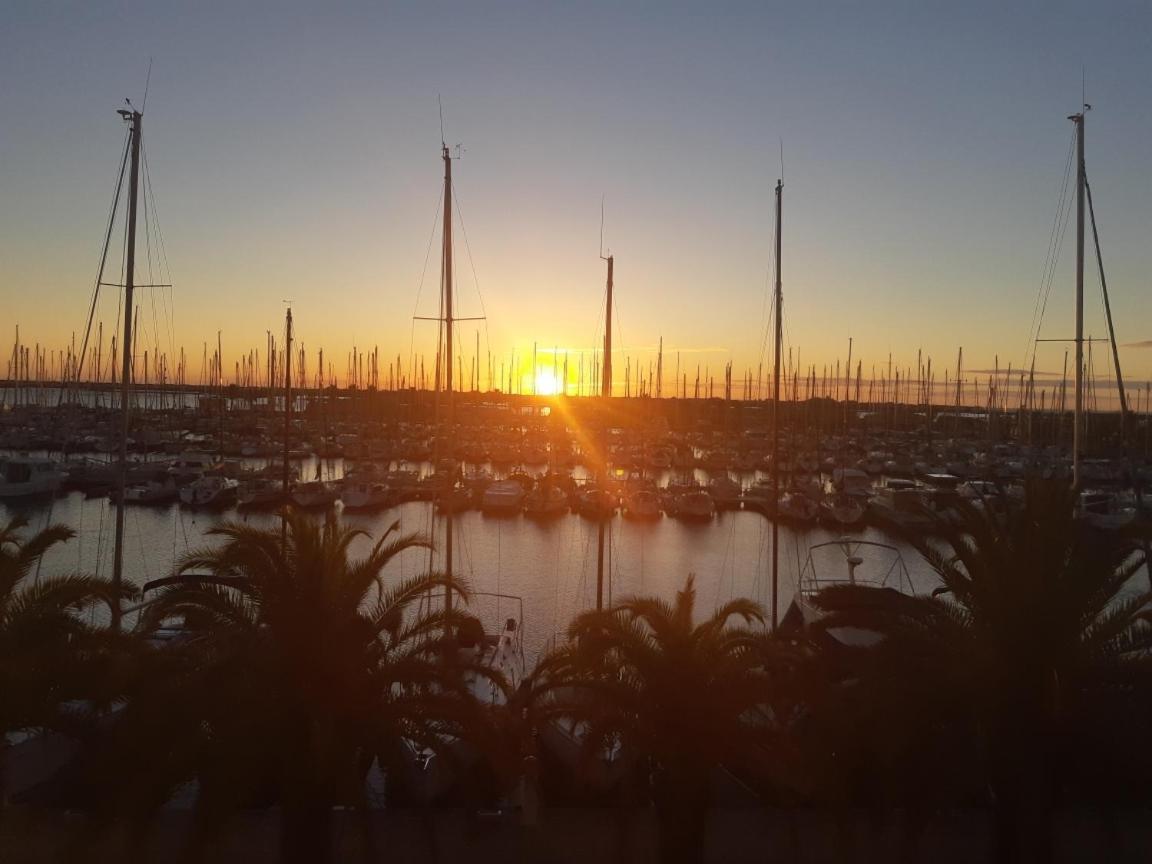 T2 Sur Le Port Avec Parking Daire Gruissan Dış mekan fotoğraf